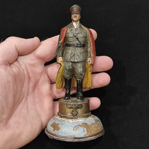 Zdjęcie oferty: Figurka Statuetka Zabawka Adolf Hitler
