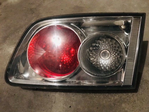 Zdjęcie oferty: LAMPA PRAWA TYŁ KLAPY MAZDA 6 GY