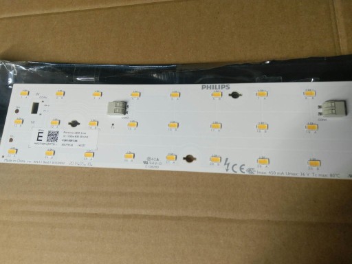 Zdjęcie oferty: pasek led Philips Fortimo 1ft 1100lm 830 3R HV2