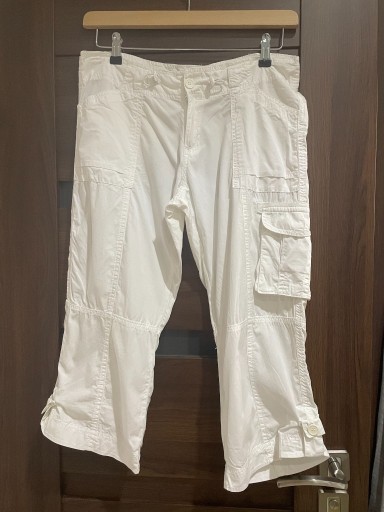 Zdjęcie oferty: Białe spodnie 3/4 rozm. 38-40