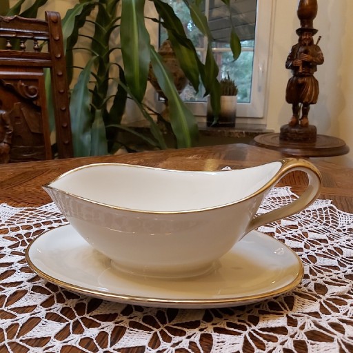 Zdjęcie oferty: Vintage-Sygnowana porcelana z lat 40/50 tych XXw.