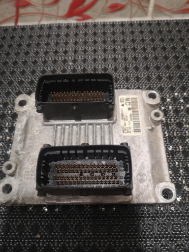 Zdjęcie oferty: KOMPUTER SILNIKA OPEL VECTRA C SIGNUM 3.2 V6 0261208049