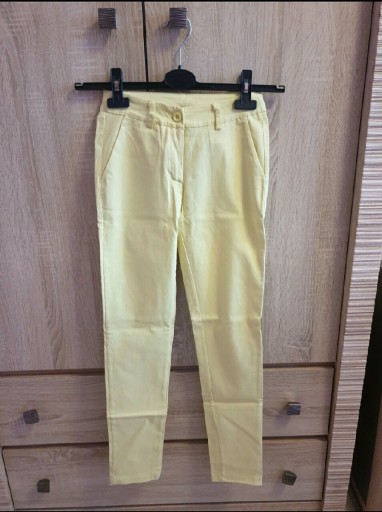 Zdjęcie oferty: Spodnie damskie żółte w białe kropki, rozmiar S