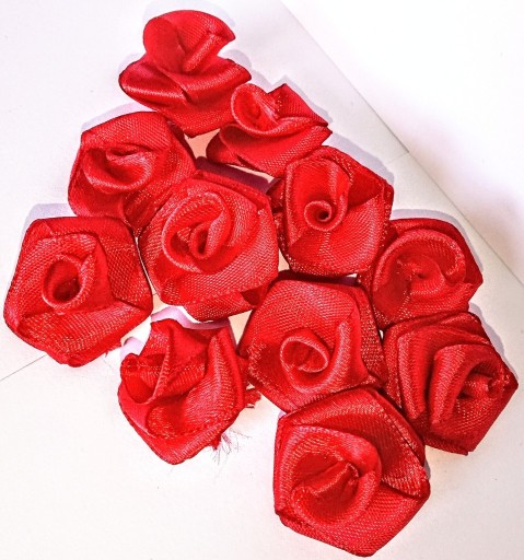 Zdjęcie oferty: Różyczki satynowe, róże 30 sztuk