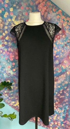 Zdjęcie oferty: Sukienka czarna z koronka rozm S