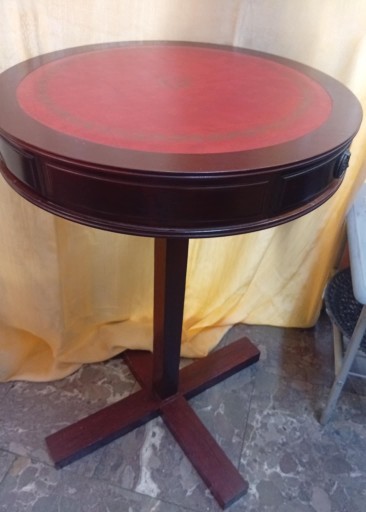 Zdjęcie oferty: Stolik ze skórzanym blatem karciak, z 3 szufladkami pod blatem