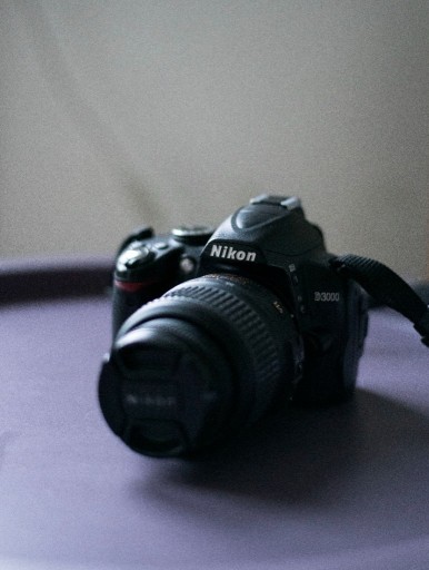 Zdjęcie oferty: Nikon d3000 + nikkor 18-55 mm VR Kit