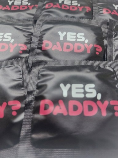 Zdjęcie oferty: YES DADDY - prezerwatywy uwodzącym z nadrukiem