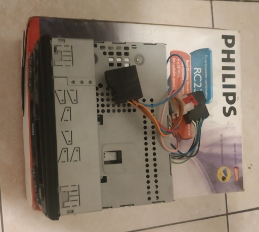 Zdjęcie oferty: Radioodtwarzacz samochodowy PHILIPS 22RC235/00