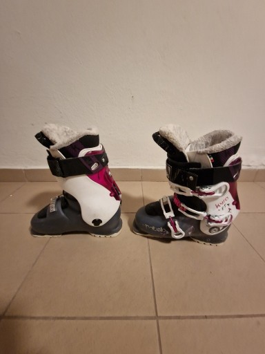 Zdjęcie oferty: Buty narciarskie damskie 24,5