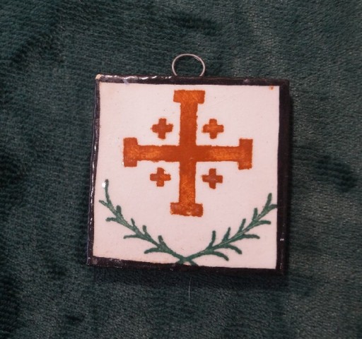 Zdjęcie oferty: Krzyż jerozolimski z ziemi świętej, ceramika