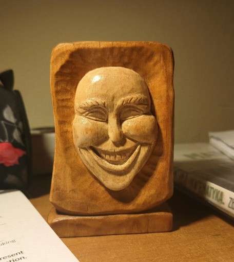 Zdjęcie oferty: Rzeźbiony uśmiech - rozświetl swój dzień! Rzeźba