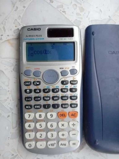 Zdjęcie oferty: Kalkulator naukowy casio