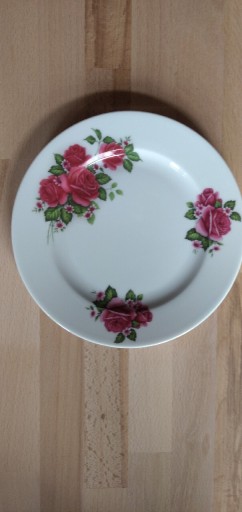 Zdjęcie oferty: Porcelanowy talerzyk róże Chodzież 