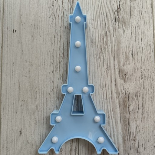 Zdjęcie oferty: Niebieska lampka dekoracyjna na baterie AA wieża Eiffla LED 29cm