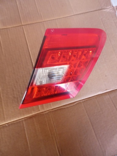 Zdjęcie oferty: Mercedes w212 sedan lampa prawy tyl 2128200864