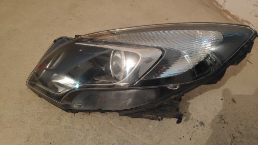 Zdjęcie oferty: Lampa prawa przednia Opel Zafira Tourer C