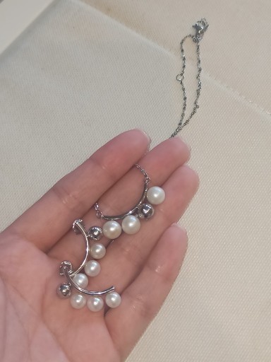Zdjęcie oferty: Komplet biżuterii naszyjnik kolczyki perły 