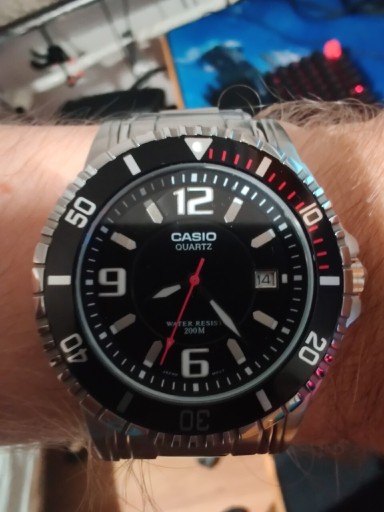 Zdjęcie oferty: Zegarek kwarcowy Casio mtd-1053d-1aves