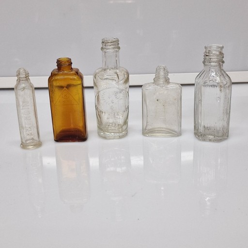 Zdjęcie oferty: Malutkie i cenne kolekcjonerskie buteleczki antyk