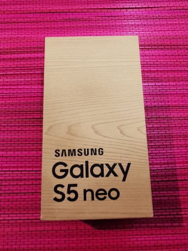 Zdjęcie oferty: Pudełko Samsung Galaxy S5 Neo