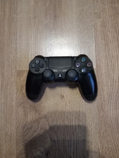 Zdjęcie oferty: Pad ps4 kolor czarny