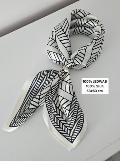 Zdjęcie oferty: Elegancka Apaszka jedwabna 53x53 cm - Stylowa i uniwersalna!