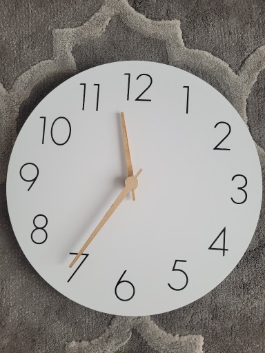 Zdjęcie oferty: Zegar ścienny Plumeet cichy kwarcowy biały 30 cm