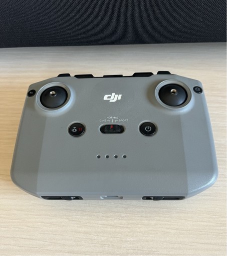 Zdjęcie oferty: Kontroler aparatura dron DJI RC-N1