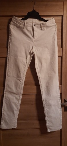 Zdjęcie oferty: Białe spodnie damskie