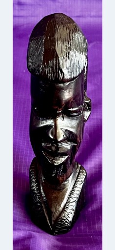 Zdjęcie oferty: Figurka Afrykańska wojownika ręcznie wykonana