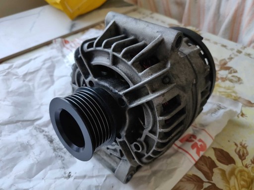 Zdjęcie oferty: Alternator do Renault Laguna I 1.6 16V