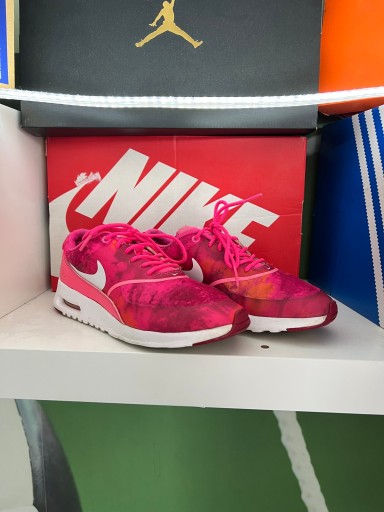 Zdjęcie oferty: rózowe buty Nike Air Max Thea dla dziewczynki
