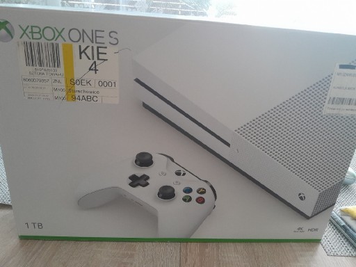 Zdjęcie oferty: Konsola Xbox One s 