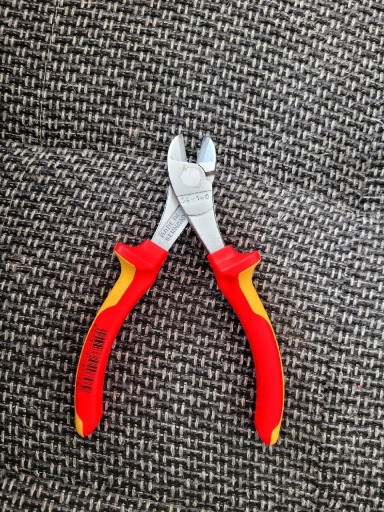 Zdjęcie oferty: Szczypce boczne Knipex 74 06 160