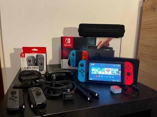 Zdjęcie oferty: Nintendo Switch V1 CFW Duży zestaw!