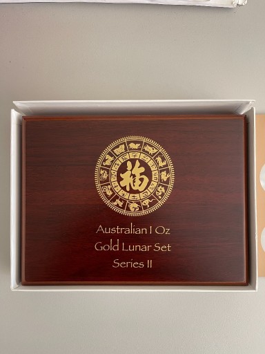 Zdjęcie oferty: Drewniany album na monety Australia 1 Oz Gold Lunar Set Series II