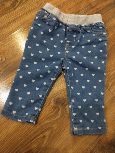Zdjęcie oferty: Spodnie early data 68 jeansy w serduszka