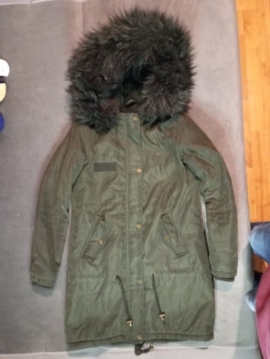 Zdjęcie oferty: Ciepła zimowa kurtka Cropp S