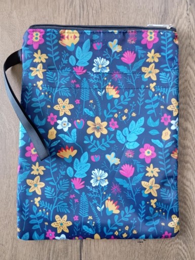 Zdjęcie oferty: Etui / torebka / futerał na książki, czytnik ebooków