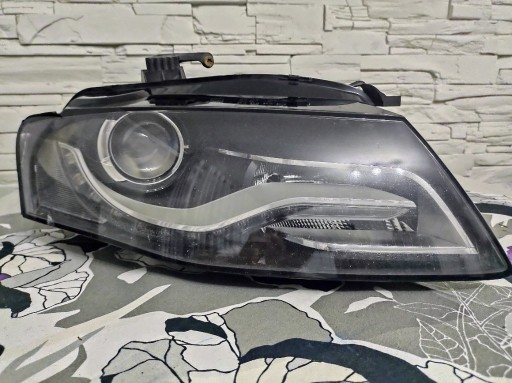 Zdjęcie oferty: Lampa reflektor Audi A4 B8 prawa