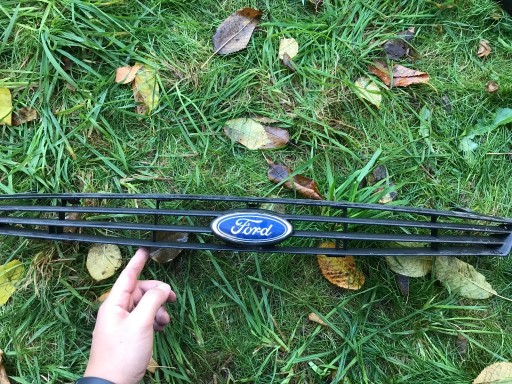 Zdjęcie oferty: Grill Atrapa Ford Focus MK I