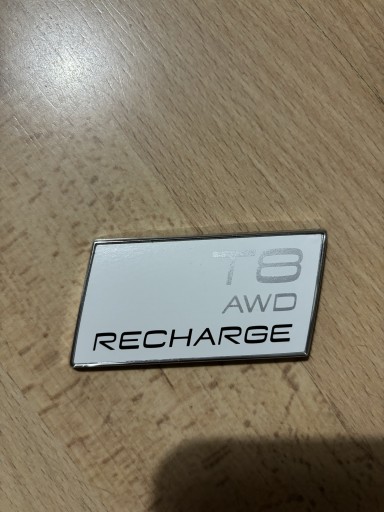 Zdjęcie oferty: Znaczek emblemat klapy tył Volvo T8 Recharge 