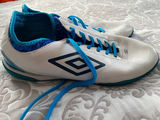 Zdjęcie oferty: Buty turfy Umbro rozmiar 43