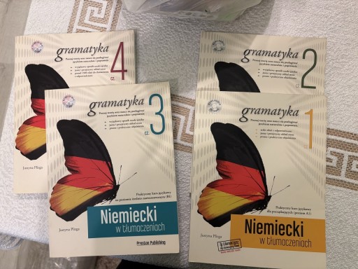Zdjęcie oferty: Niemiecki w tłumaczeniach 4 części