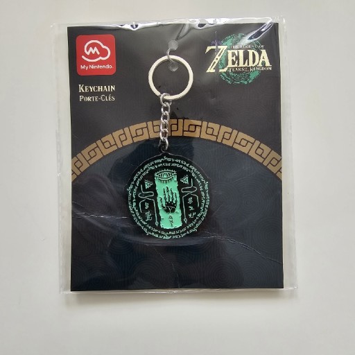 Zdjęcie oferty: Zelda breloczek świeci w ciemności 