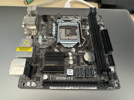 Zdjęcie oferty: Płyta główna ASROCK B85M-ITX uszkodzona