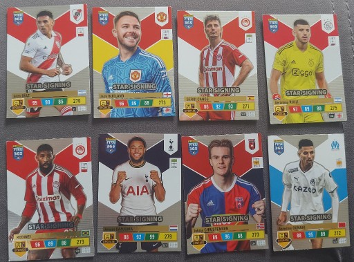 Zdjęcie oferty: Karty piłkarskie FIFA 365 STAR SIGNING
