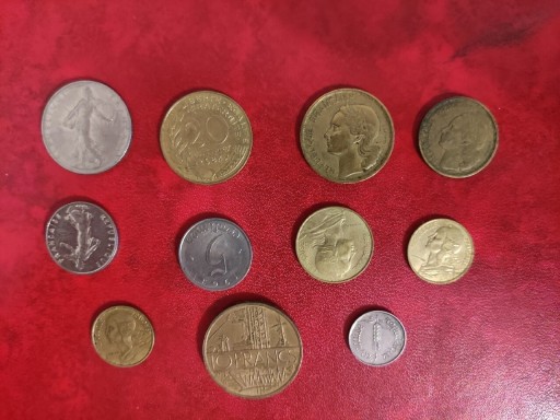 Zdjęcie oferty: Zestaw monet Francja 11 sztuk każda inna