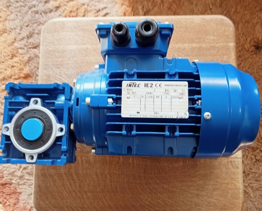 Zdjęcie oferty: Motoreduktor 3 fazy 120W 130 obrotów na wyjściu